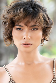 Presenting Rosah by Robert Graham indoor asian brunette brow...